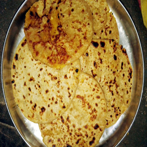 Holige Mane Coconut Holige Bobbatlu Puran Poli